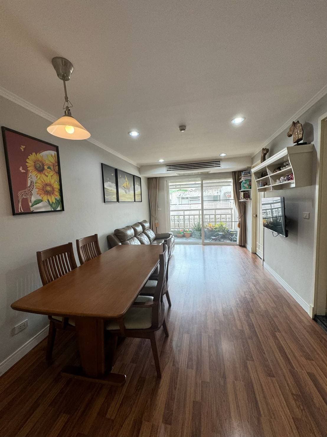 ขาย คอนโด The Bangkok Condo (Narathiwas) · 1 ห้องนอน · 55.67 ตร.ม.
