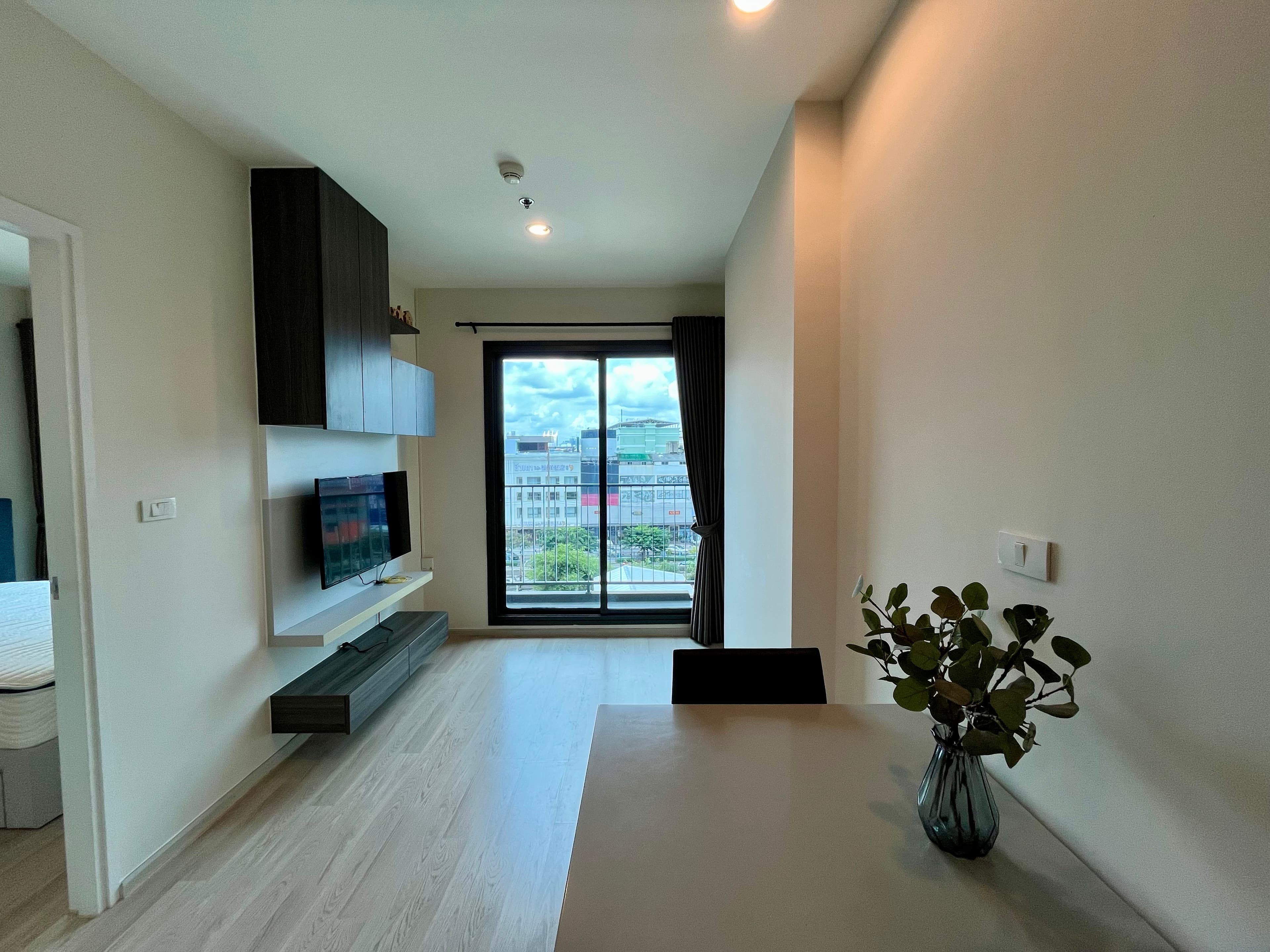 ขาย คอนโด Centric Ratchada-Huai Khwang · 1 ห้องนอน · 29 ตร.ม.