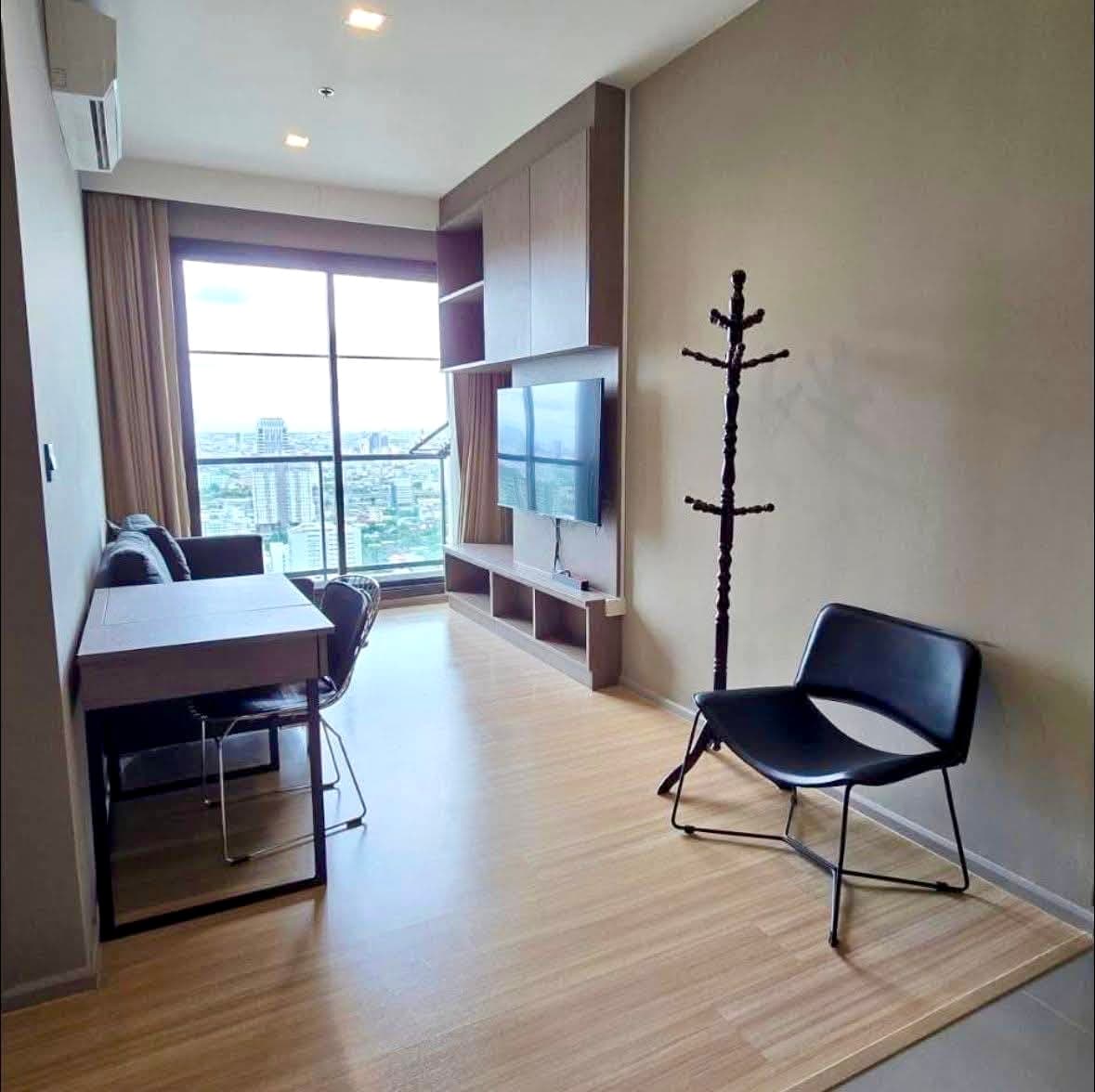 M Jatujak · 2 Beds Condo, 56 sqm, for Sale or Rent