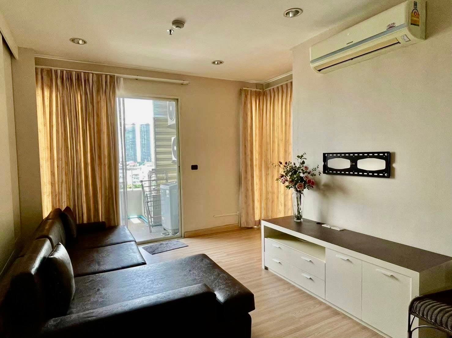 The Lighthouse Sathorn-Chareonnakorn · 1 Bed Condo, 48 sqm, for Sale