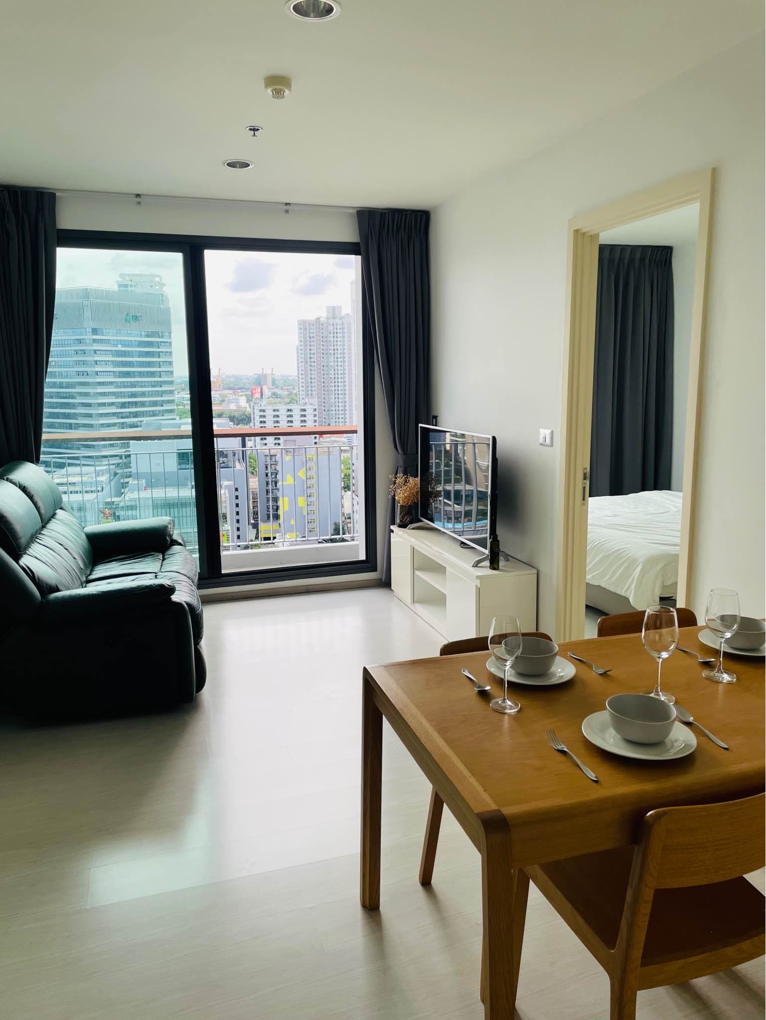 ขาย/เช่า คอนโด RHYTHM Sukhumvit 42 · 2 ห้องนอน · 57 ตร.ม.