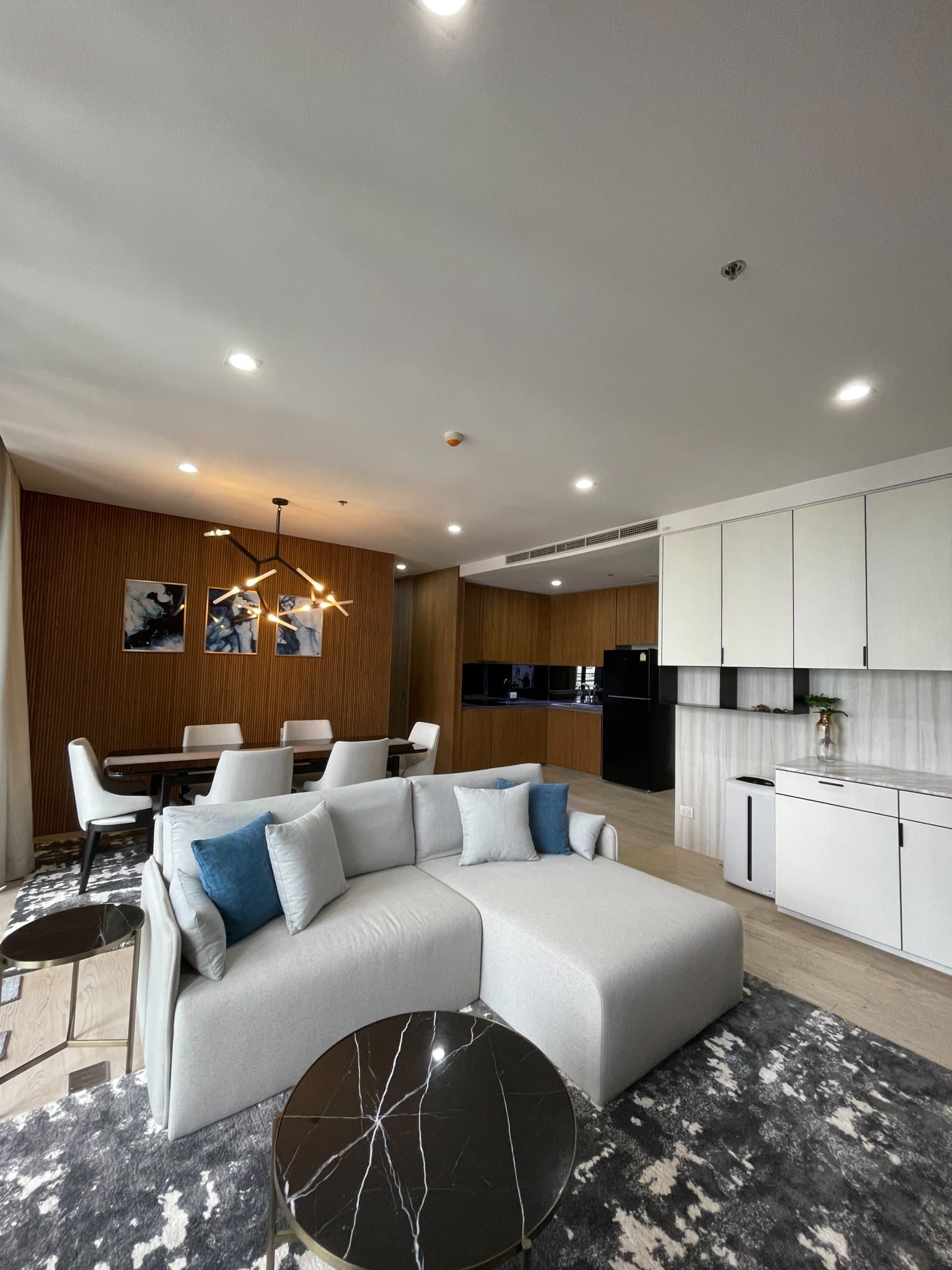 ให้เช่า คอนโด Noble Ploenchit · 2 ห้องนอน · 117 ตร.ม.