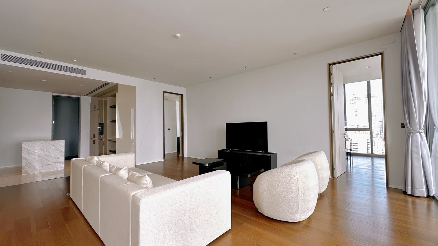 KRAAM Sukhumvit 26 · 3 Beds Condo, 180 sqm, for Rent