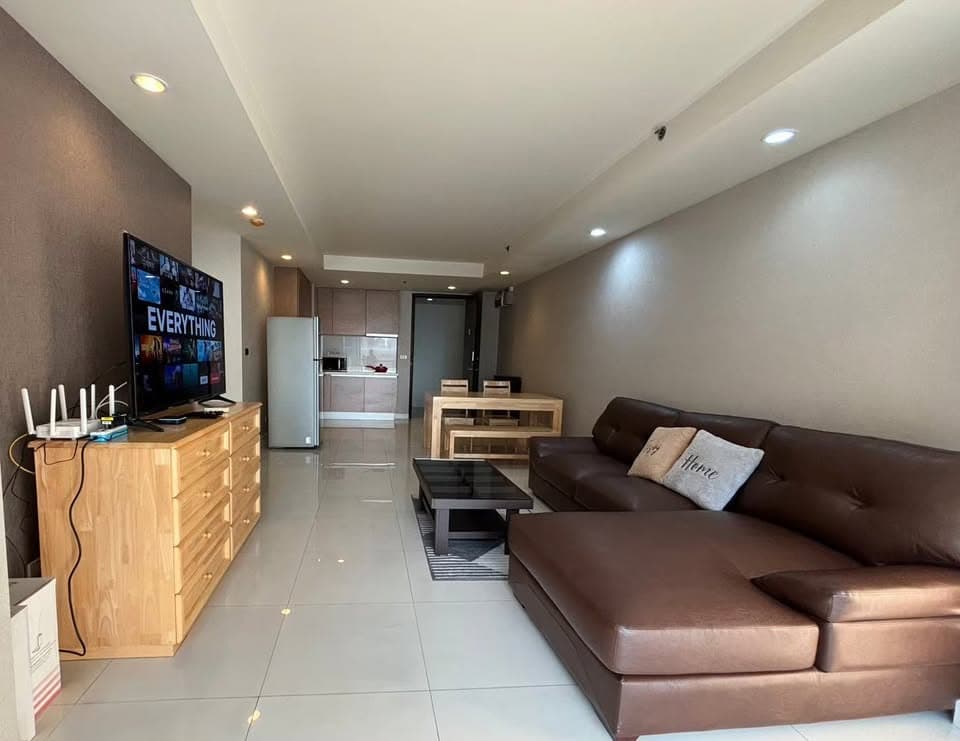 The Rajdamri · 1 Bed Condo, 67 sqm, for Rent