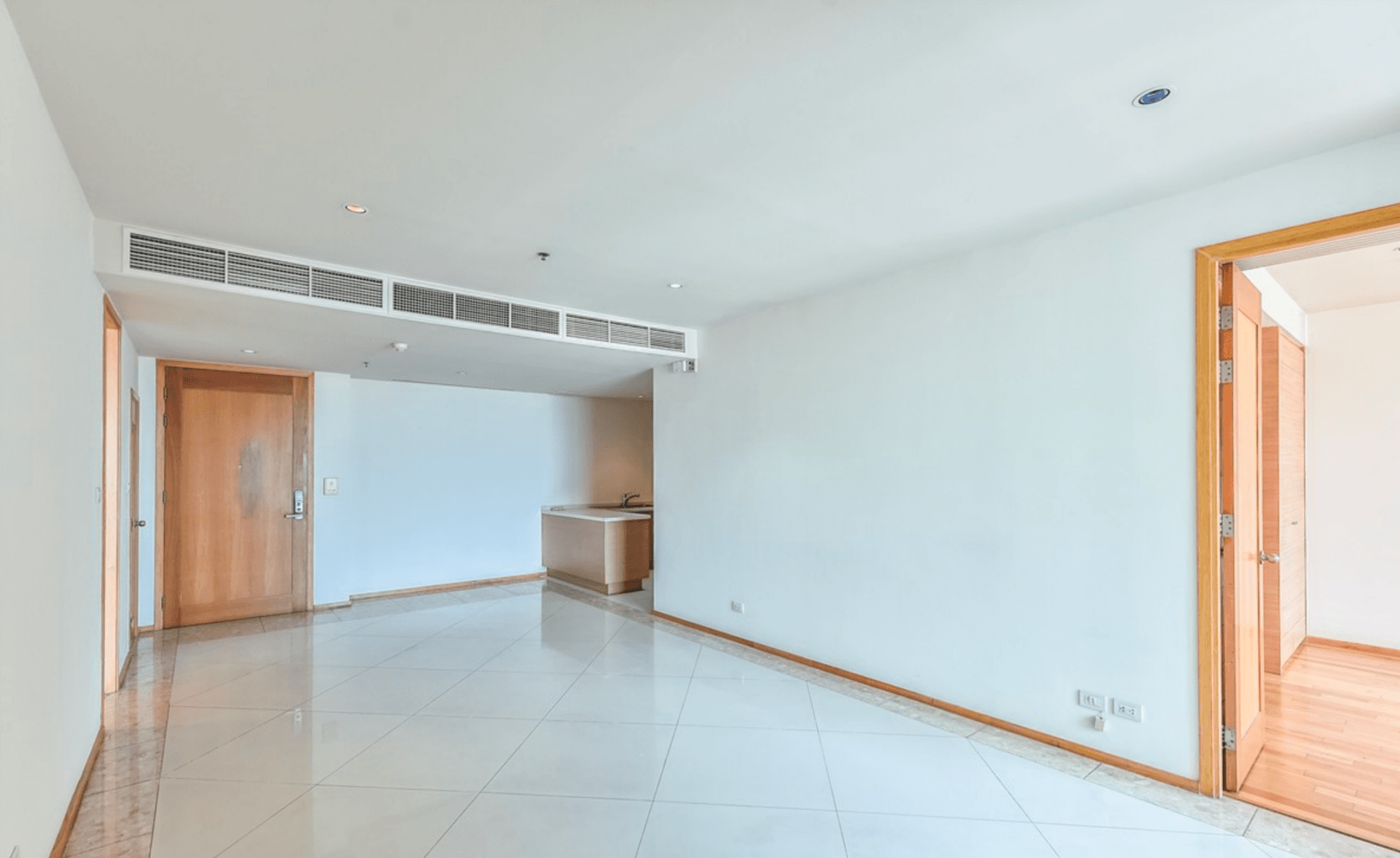ขาย/เช่า คอนโด The Empire Place · 2 ห้องนอน · 99 ตร.ม.