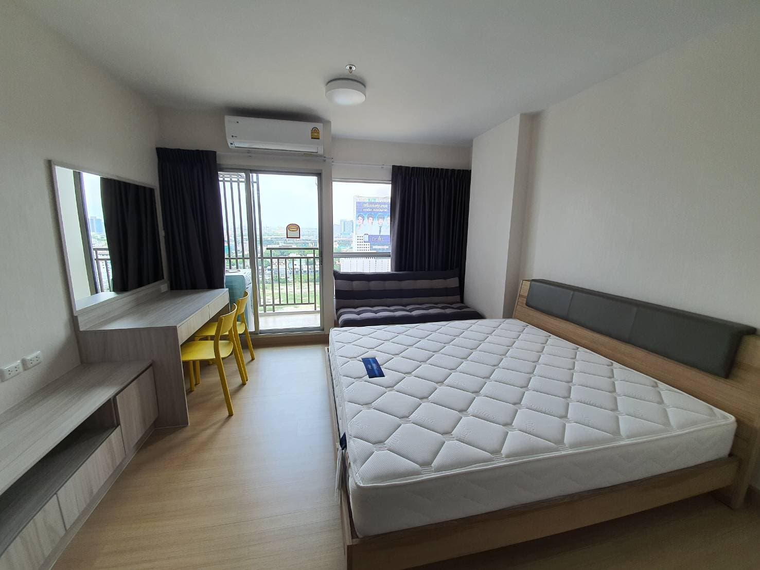 Supalai Veranda Rama9 · 1 Bed Condo, 30 sqm, for Sale or Rent