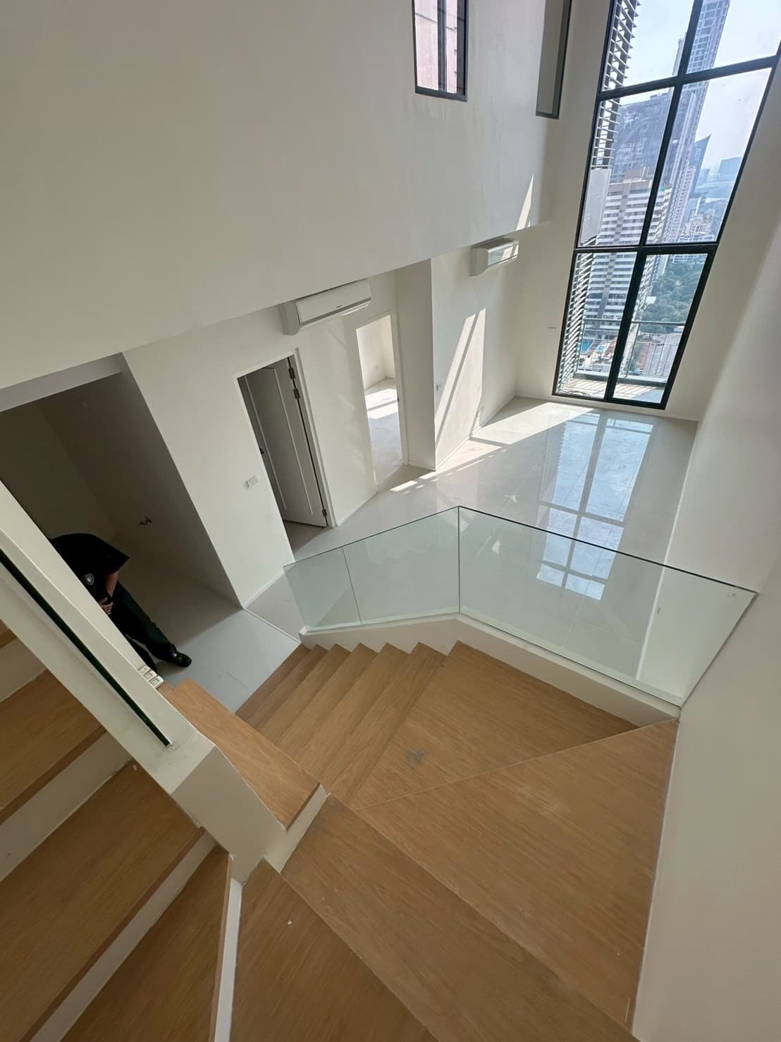 Villa Asoke · 2 Beds Condo, 102 sqm, for Sale