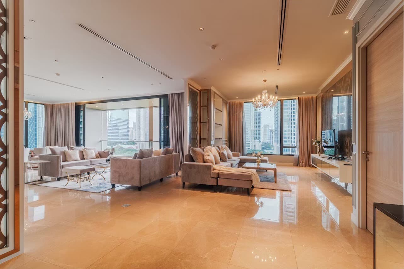 ขาย/เช่า คอนโด Sindhorn Residence · 2 ห้องนอน · 229 ตร.ม.
