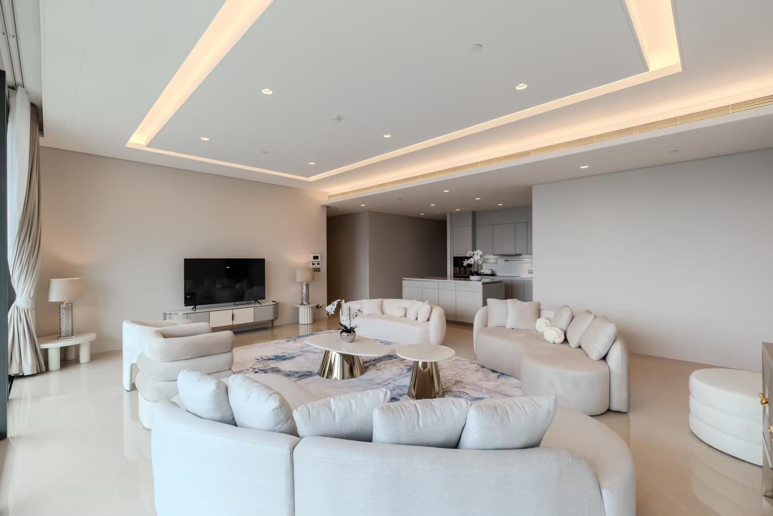 ขาย/เช่า คอนโด The Residences @ sindhorn kempinski bangkok · 5 ห้องนอน · 359 ตร.ม.