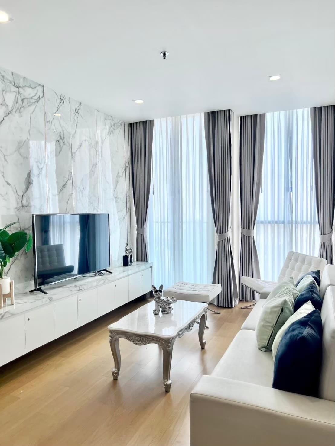 Noble Ploenchit · 2 Beds Condo, 75 sqm, for Rent