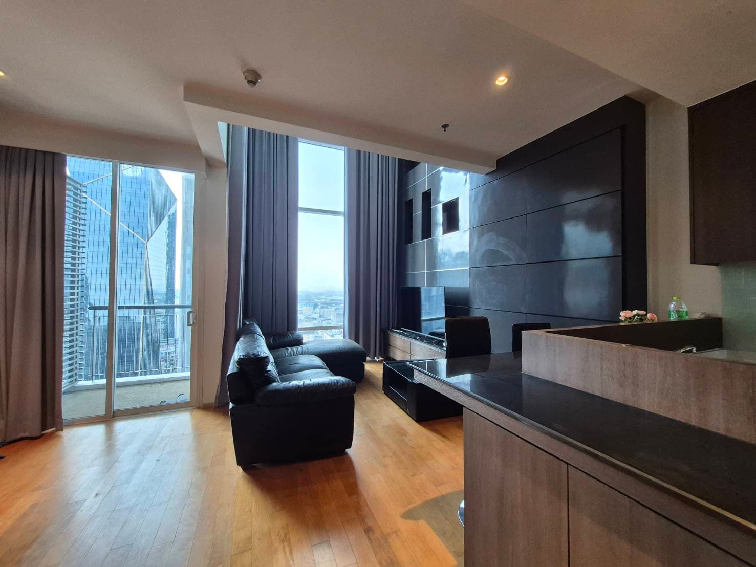 ขาย/เช่า คอนโด Villa Rachatewi · 1 ห้องนอน · 71 ตร.ม.
