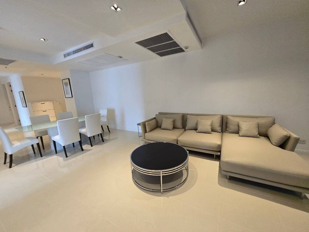 Athenee Residence · 3 Beds Condo, 170.25 sqm, for Rent