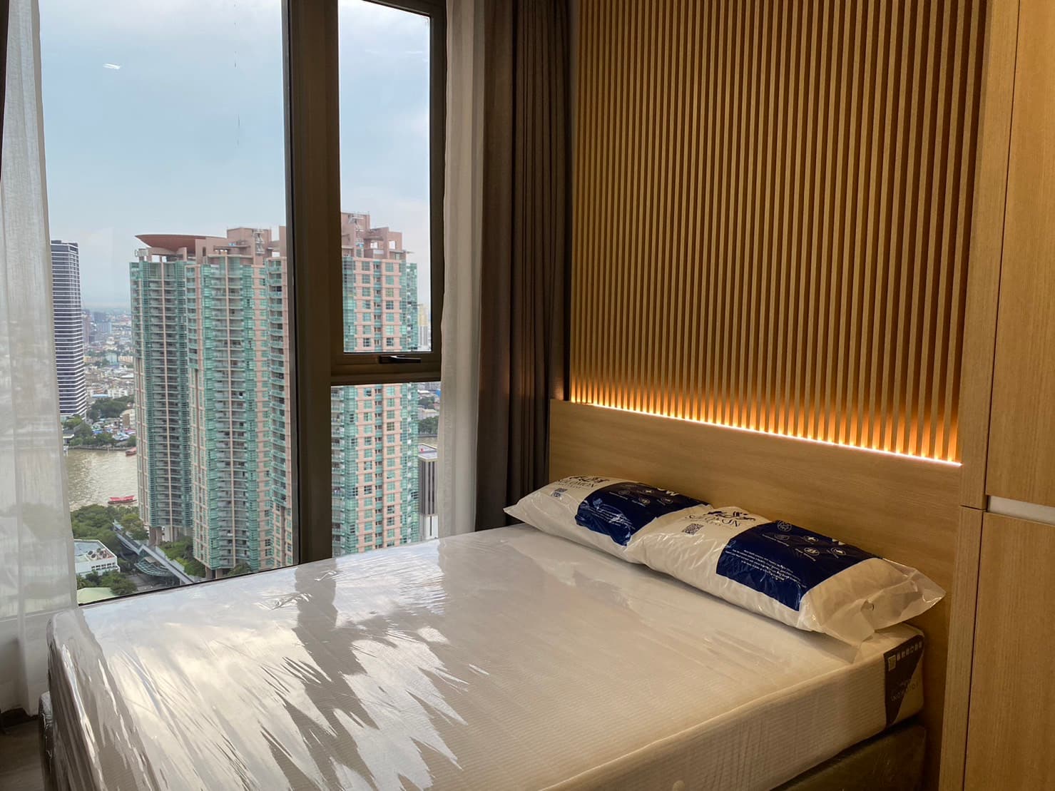 ขาย คอนโด Rhythm Charoenkrung Pavillion · 1 ห้องนอน · 33 ตร.ม.