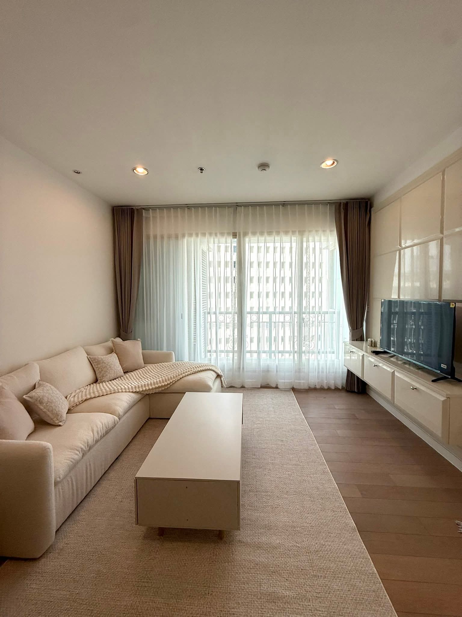 ขาย/เช่า คอนโด The Address Chidlom · 1 ห้องนอน · 55 ตร.ม.