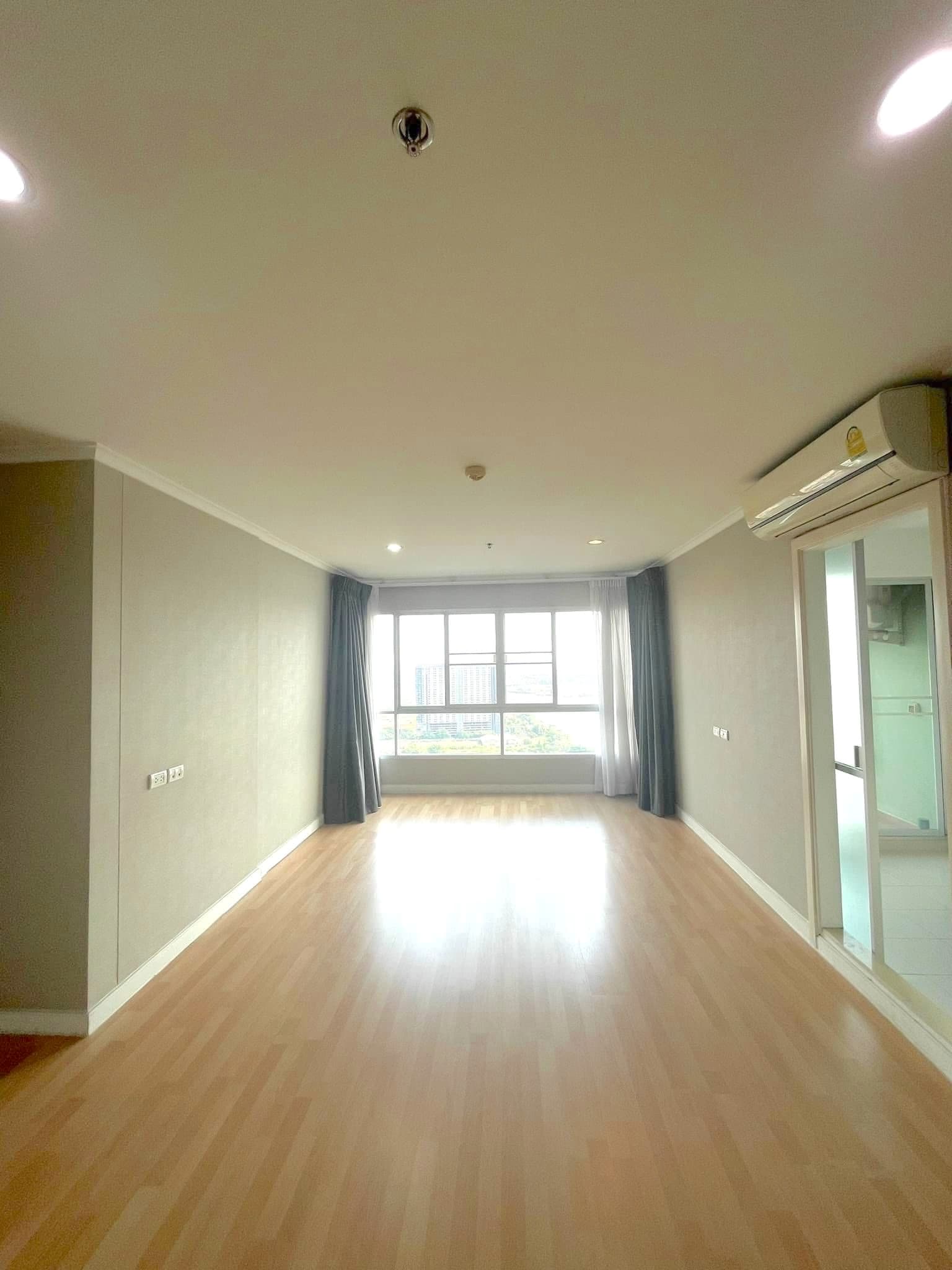 Lumpini Park Riverside Rama 3 · 2 Beds Condo, 65 sqm, for Sale or Rent