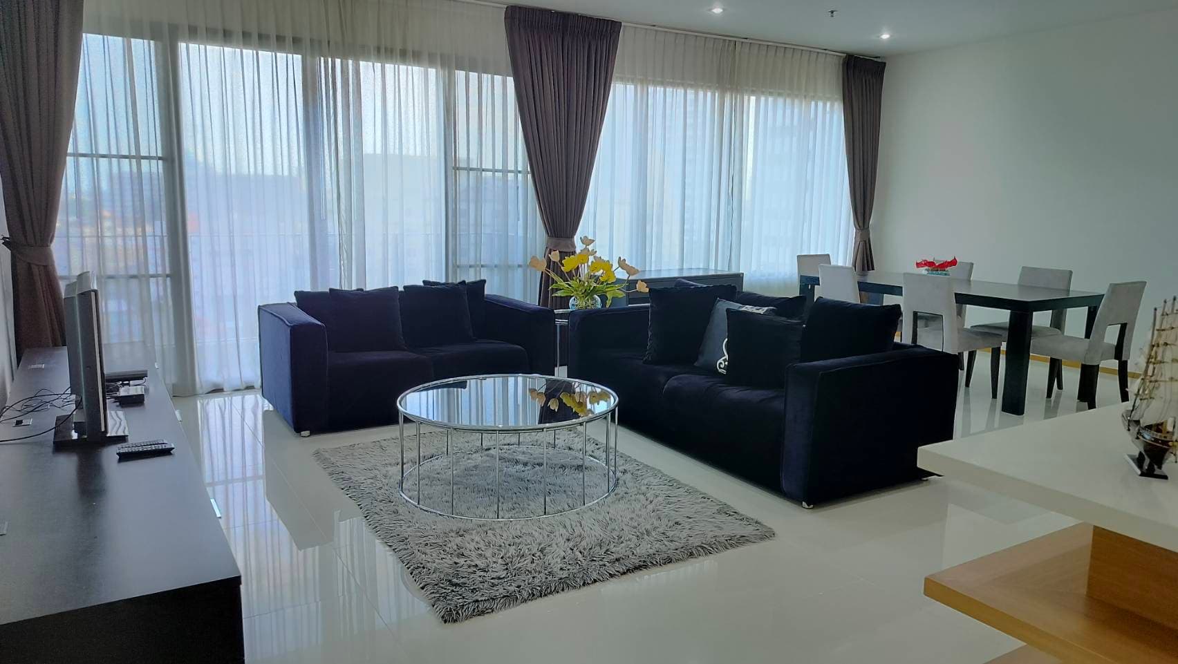 ขาย/เช่า คอนโด The Emporio Place · 3 ห้องนอน · 162 ตร.ม.