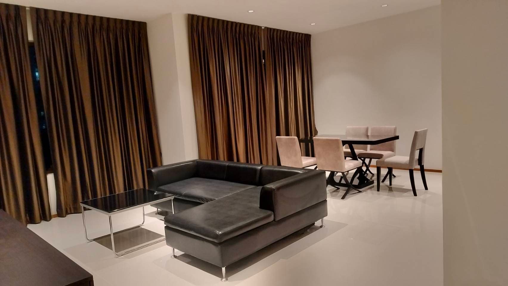 ขาย คอนโด The Emporio Place · 2 ห้องนอน · 101 ตร.ม.