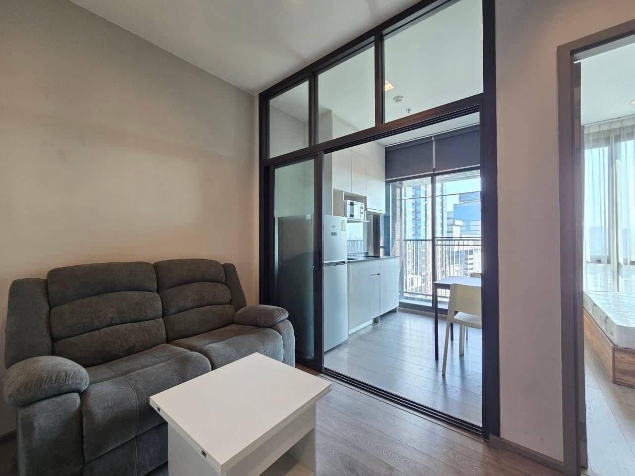 Whizdom Avenue Ratchada-Ladprao · 1 Bed Condo, 30 sqm, for Sale or Rent