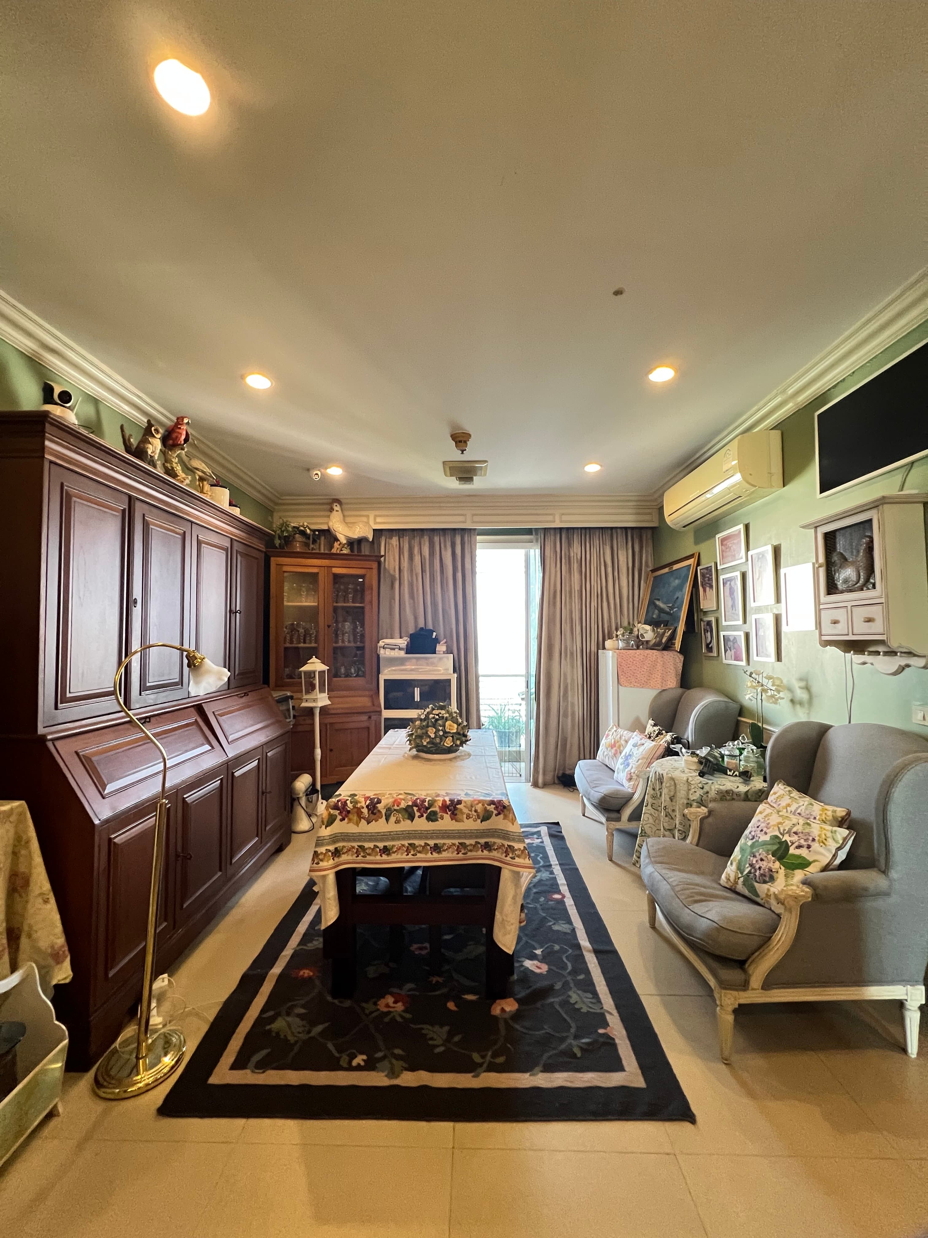 ขาย คอนโด The Star Estate@Narathiwas · 4 ห้องนอน · 210 ตร.ม.
