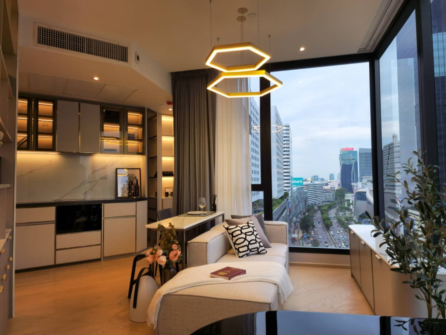 Ashton Asoke-Rama 9 · 2 Beds Condo, 66 sqm, for Rent