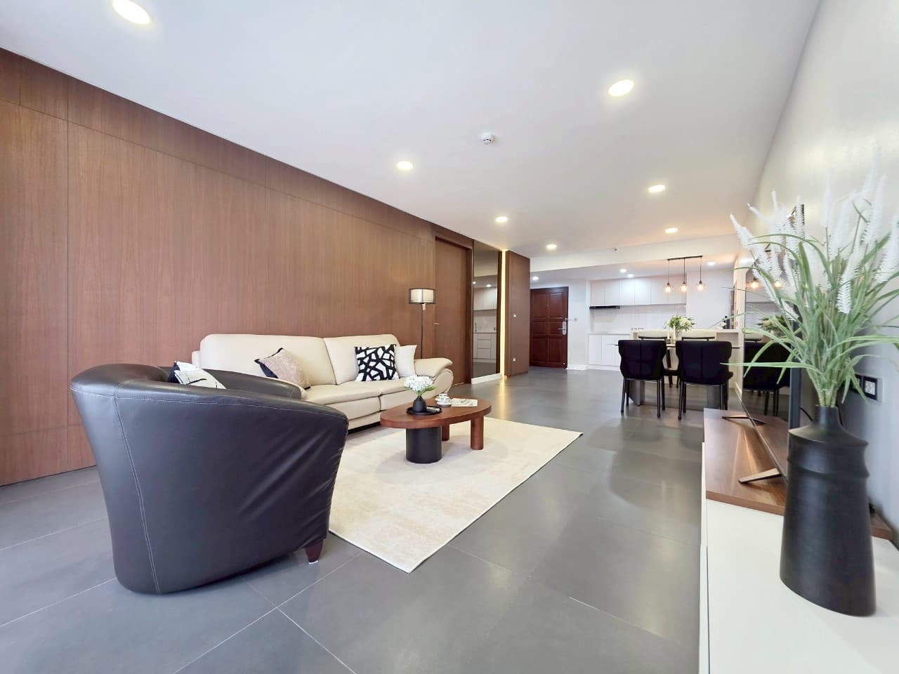 ให้เช่า คอนโด Sathorn Park Place · 1 ห้องนอน · 97 ตร.ม.