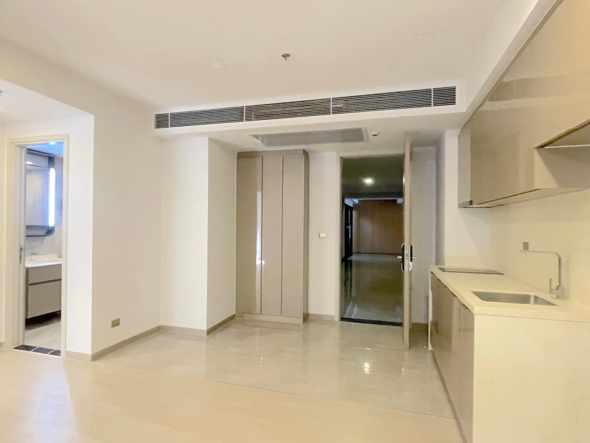 ขาย คอนโด One9Five Asoke - Rama9 · 2 ห้องนอน · 68 ตร.ม.