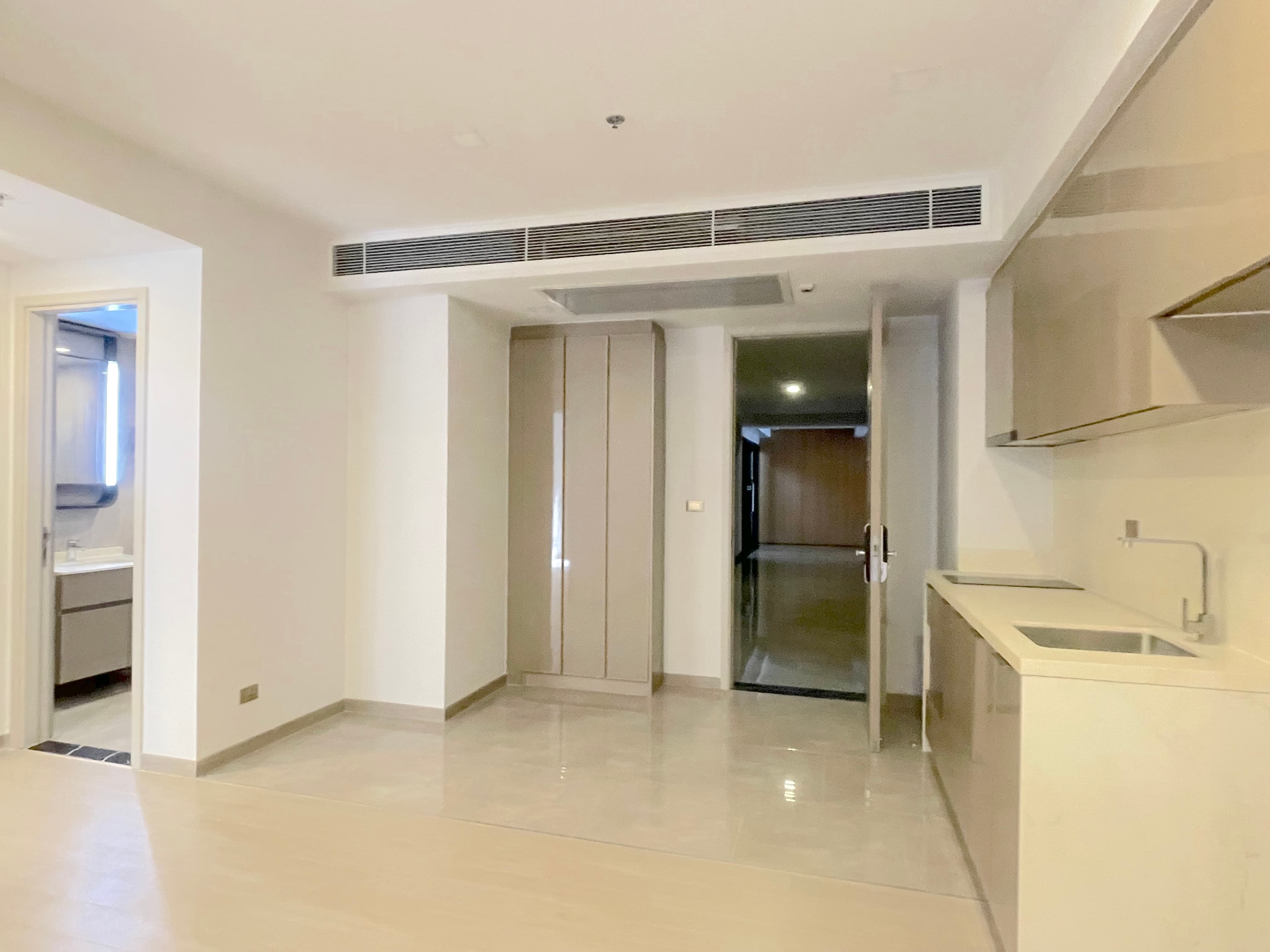 One9Five Asoke - Rama9 · 2 Beds Condo, 68 sqm, for Sale