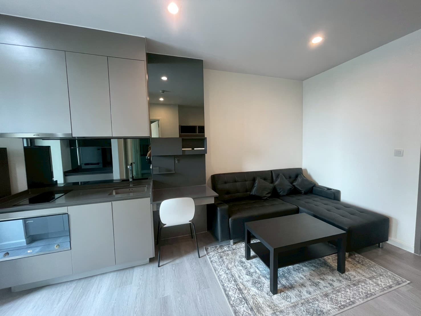 ขาย/เช่า คอนโด The Room Sukhumvit 69 · 1 ห้องนอน · 35 ตร.ม.