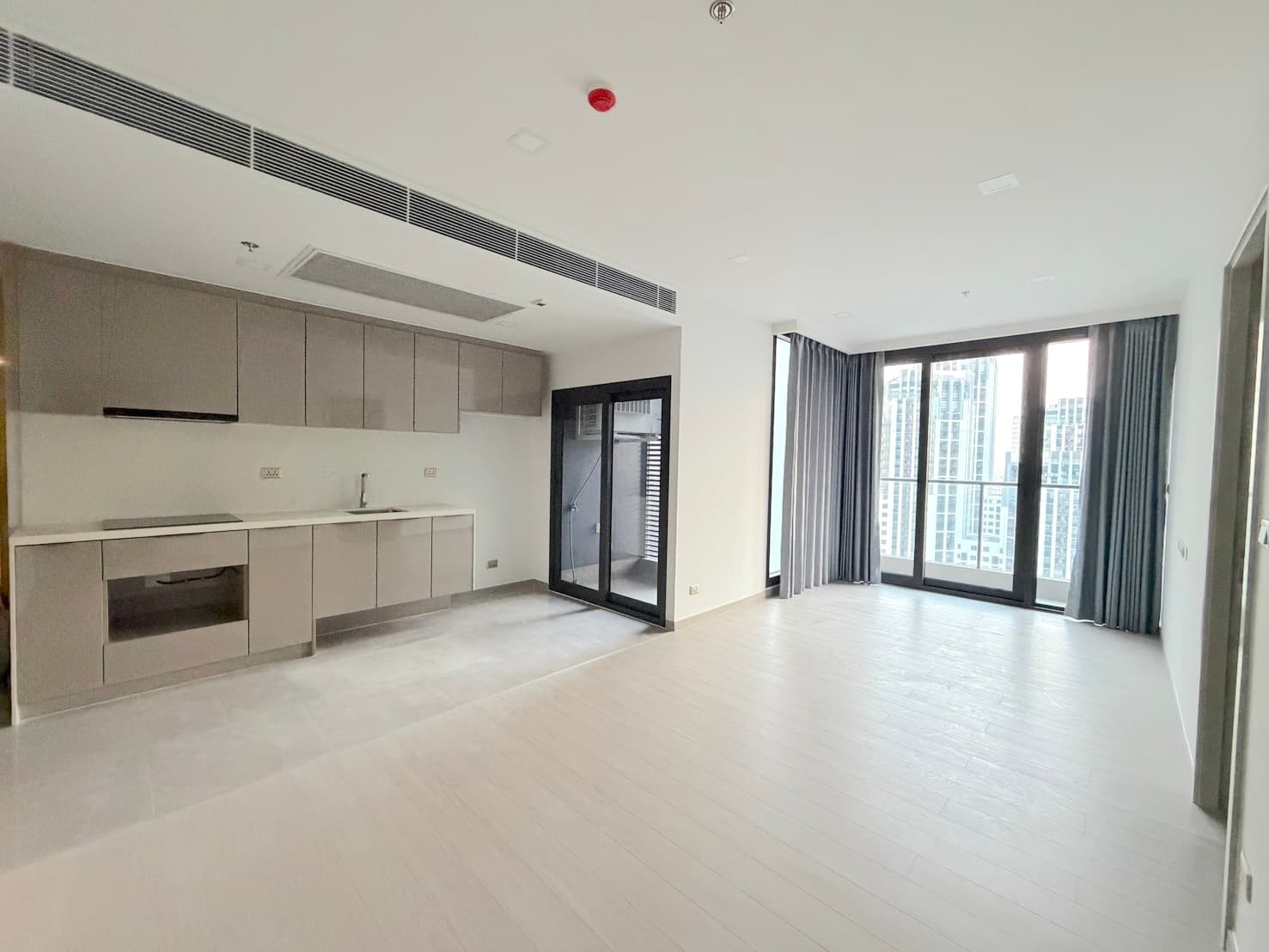 One9Five Asoke - Rama9 · 2 Beds Condo, 69 sqm, for Sale