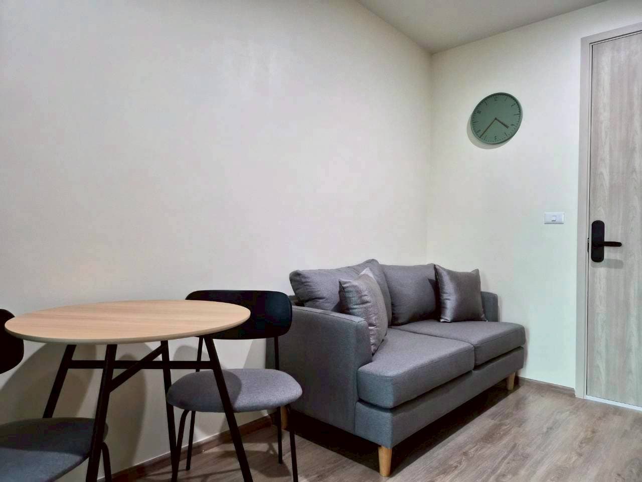 Nue District R9 · 1 Bed Condo, 30.4 sqm, for Rent