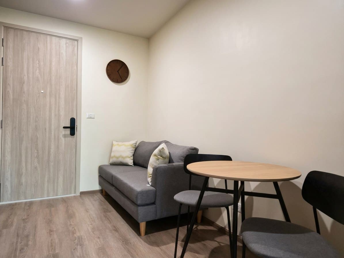 Nue District R9 · 1 Bed Condo, 30.4 sqm, for Rent