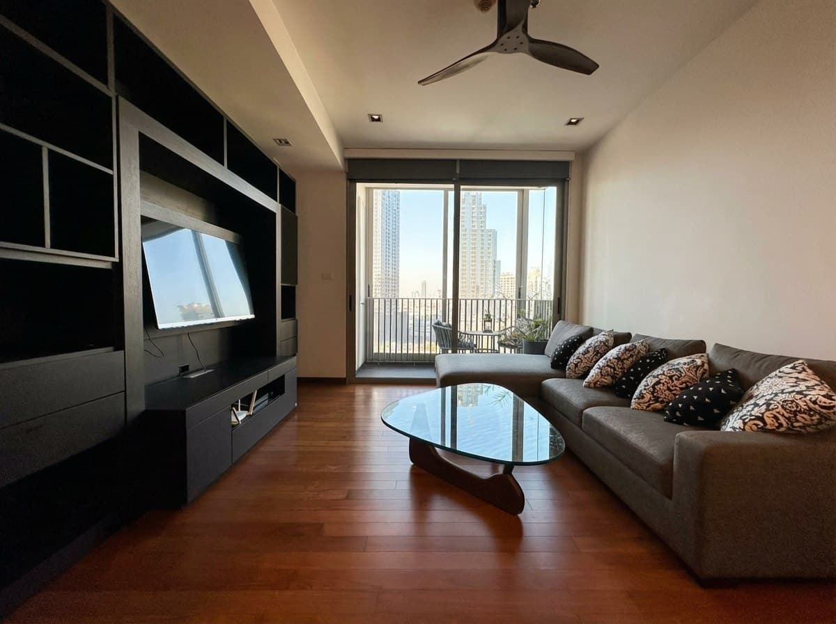 Ashton Morph 38 · 2 Beds Condo, 75 sqm, for Rent