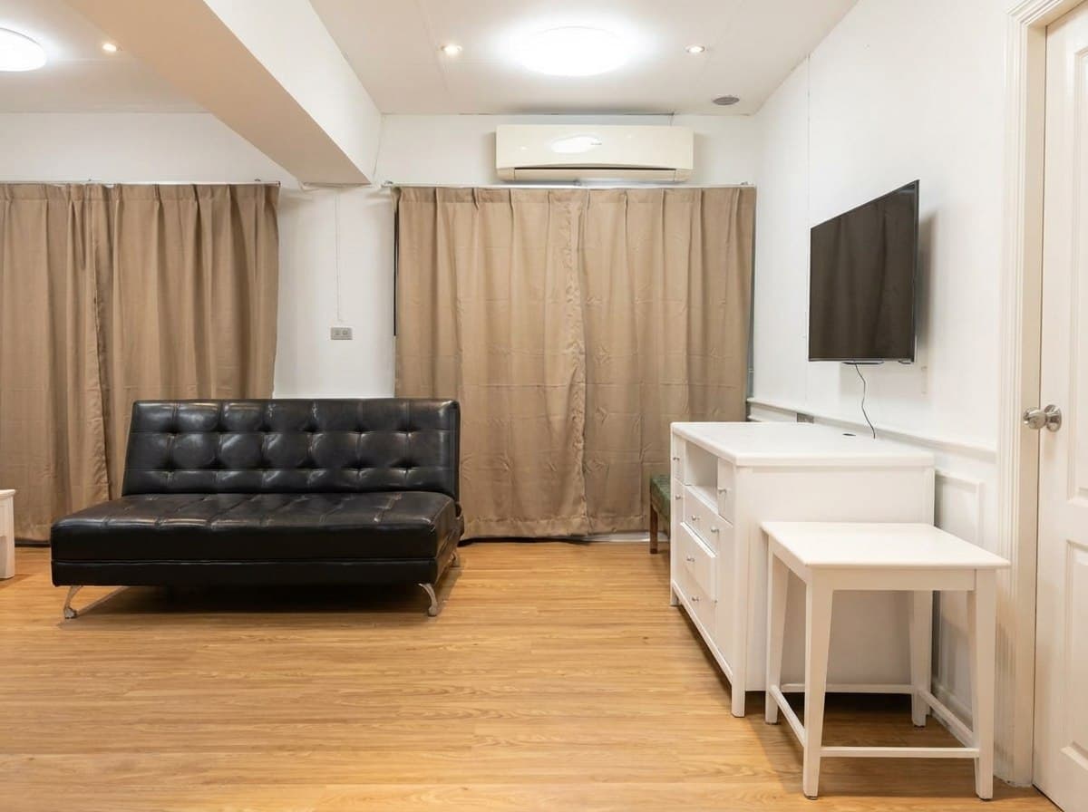Thonglor Tower · 3 Beds Condo, 100 sqm, for Rent