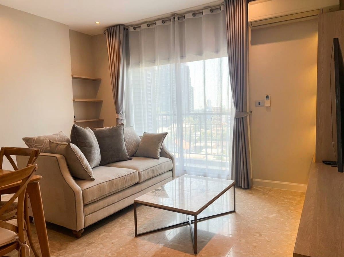 The Crest Sukhumvit 34 · 2 Beds Condo, 65 sqm, for Rent