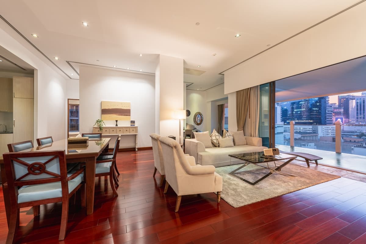 ขาย คอนโด Le Raffine Sukhumvit 39 · 2 ห้องนอน · 236 ตร.ม.