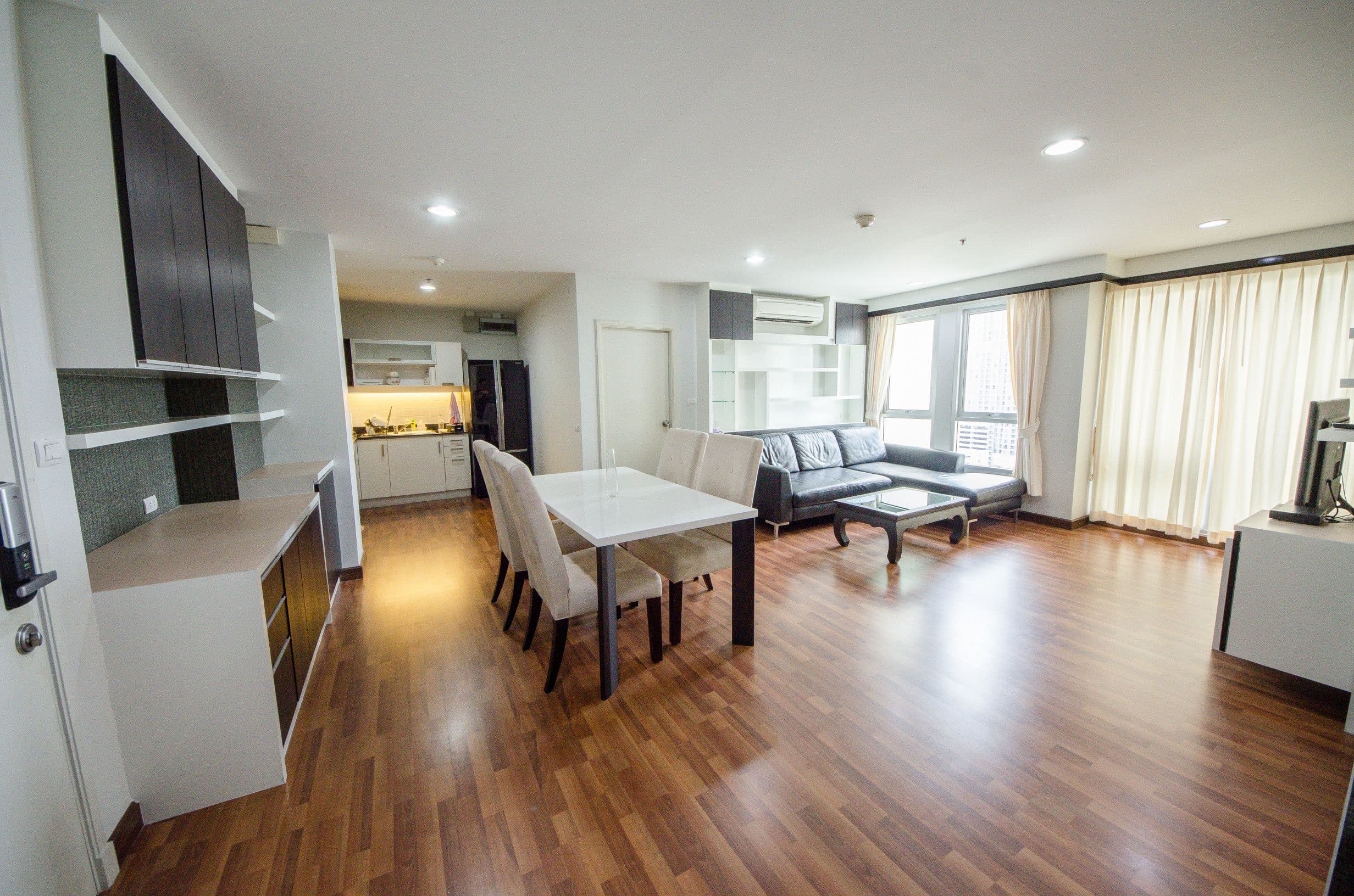 ขาย คอนโด Centric Scene Phaholyothin 9 · 2 ห้องนอน · 94.69 ตร.ม.