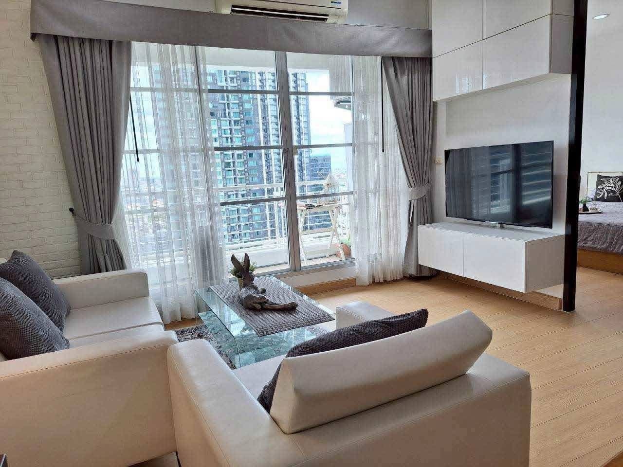 Baan Klang Krung Siam Pathumwan · 2 Beds Condo, 67 sqm, for Rent
