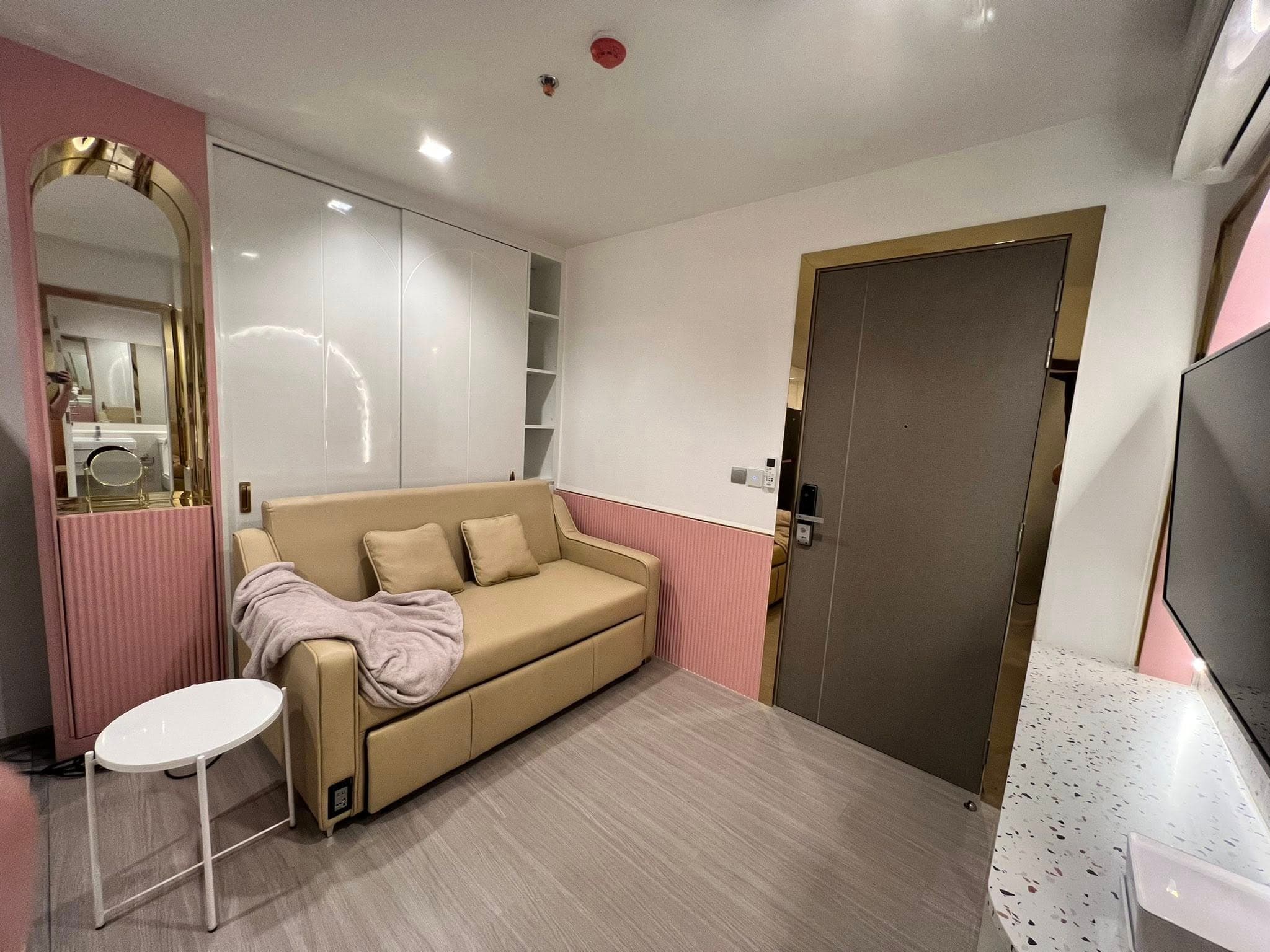 ขาย คอนโด Life Asoke - Rama 9 · 1 ห้องนอน · 32 ตร.ม.