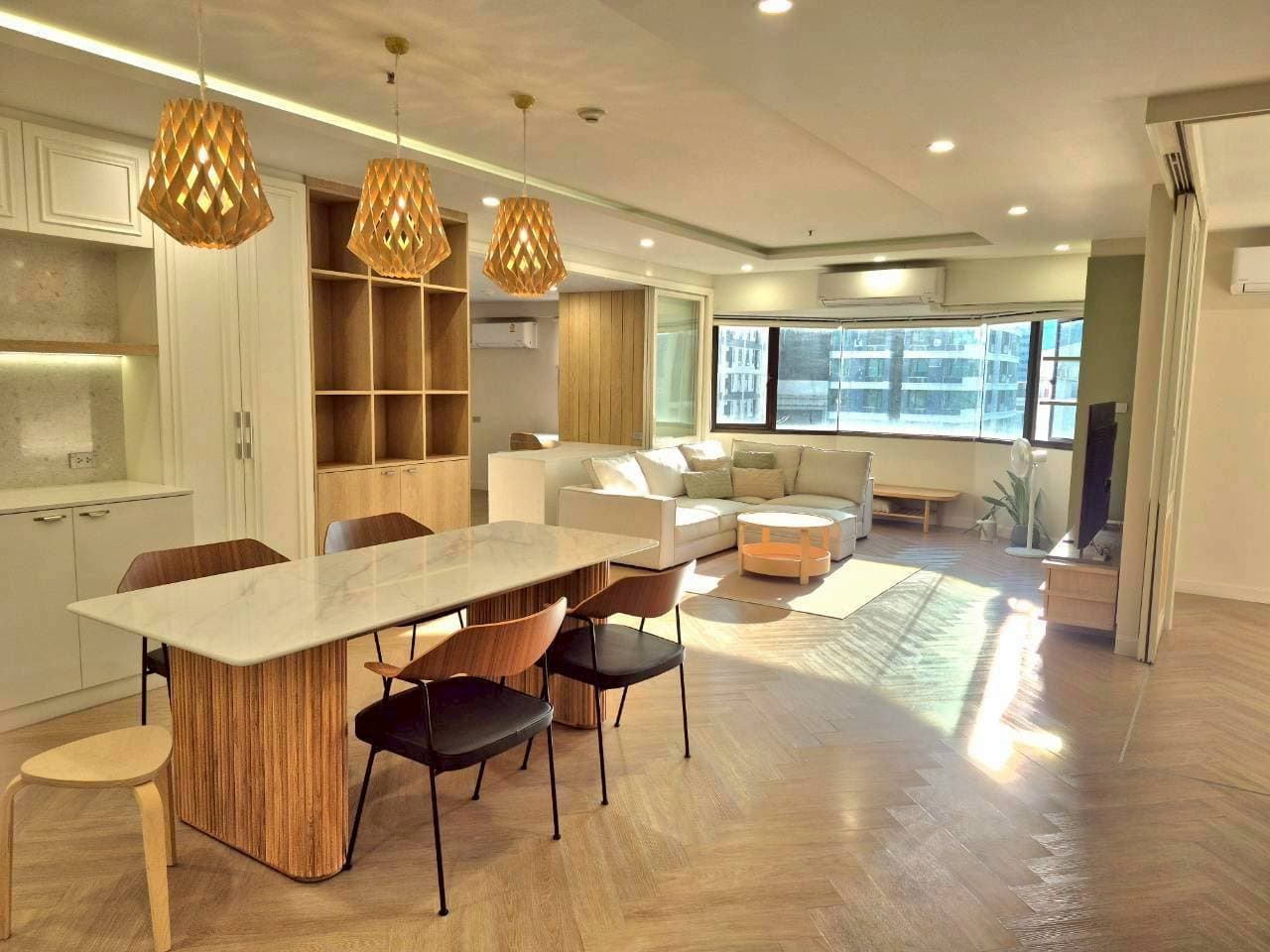 Baan Suanpetch · 2 Beds Condo, 135 sqm, for Rent