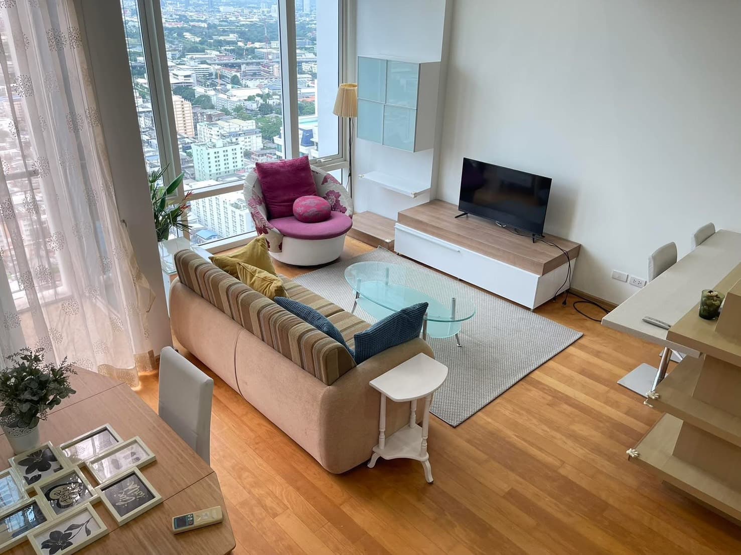 ขาย/เช่า คอนโด Villa Rachatewi · 1 ห้องนอน · 70 ตร.ม.