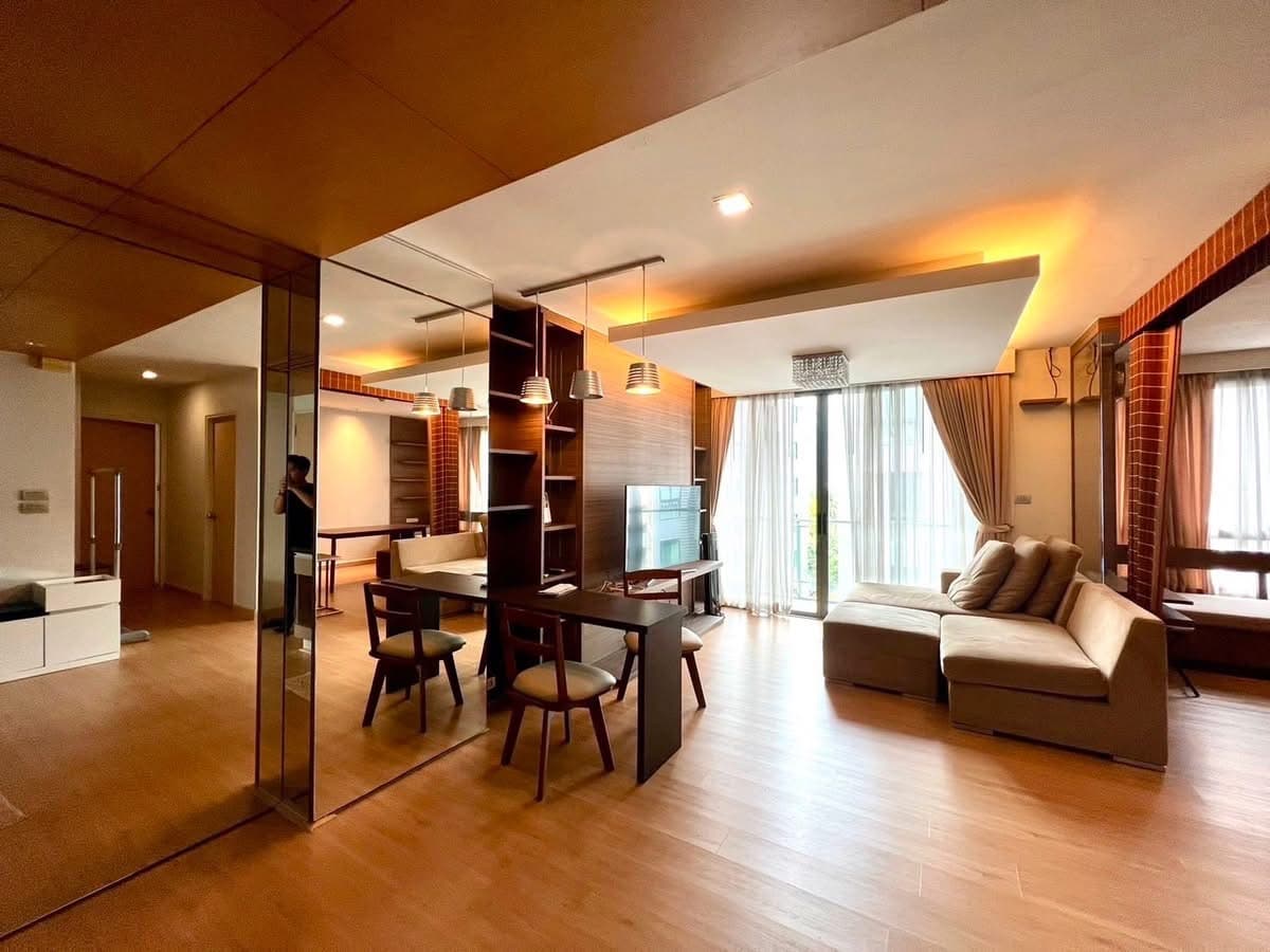 Issara@42 · 2 Beds Condo, 79 sqm, for Sale or Rent