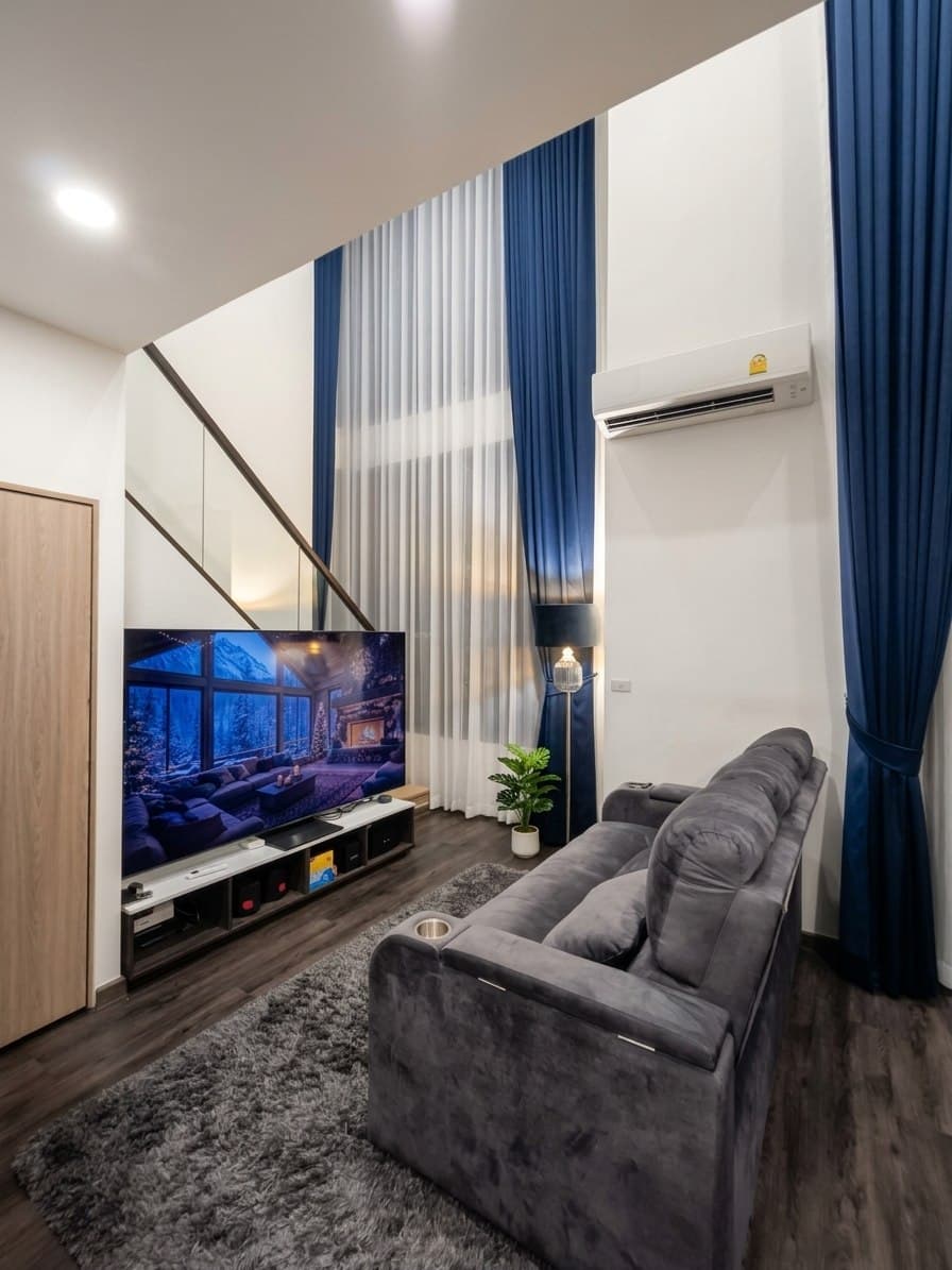 Centric Ratchayothin · 2 Beds Condo, 61 sqm, for Sale or Rent