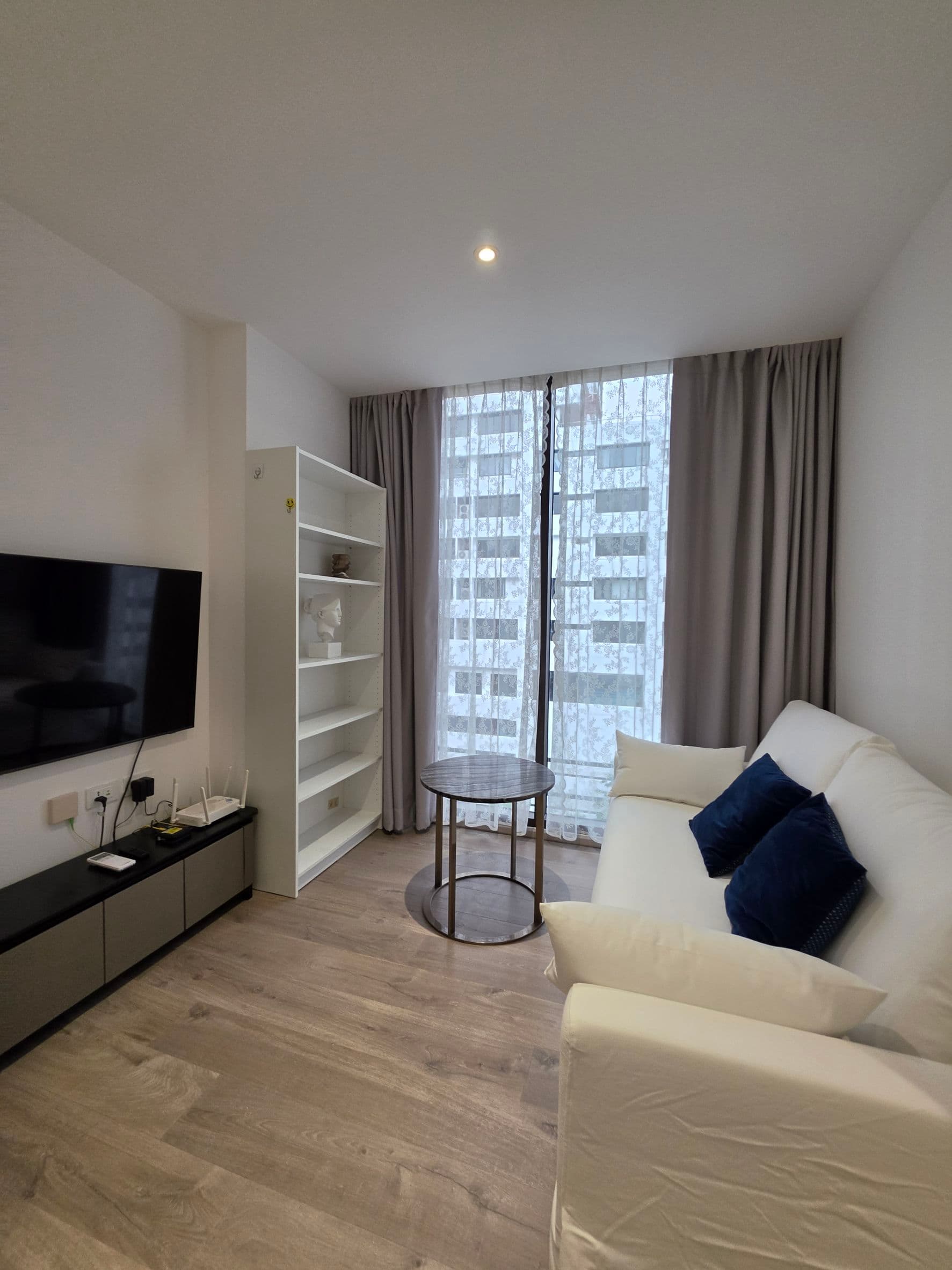 Fynn Asoke · 2 Beds Condo, 62 sqm, for Rent
