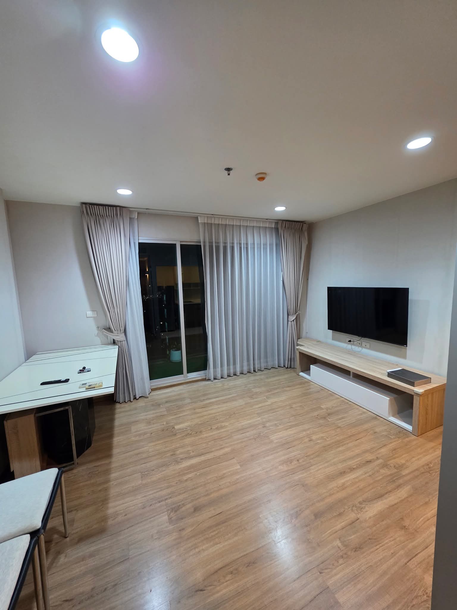ขาย คอนโด Fuse Chan-Sathorn · 2 ห้องนอน · 57 ตร.ม.