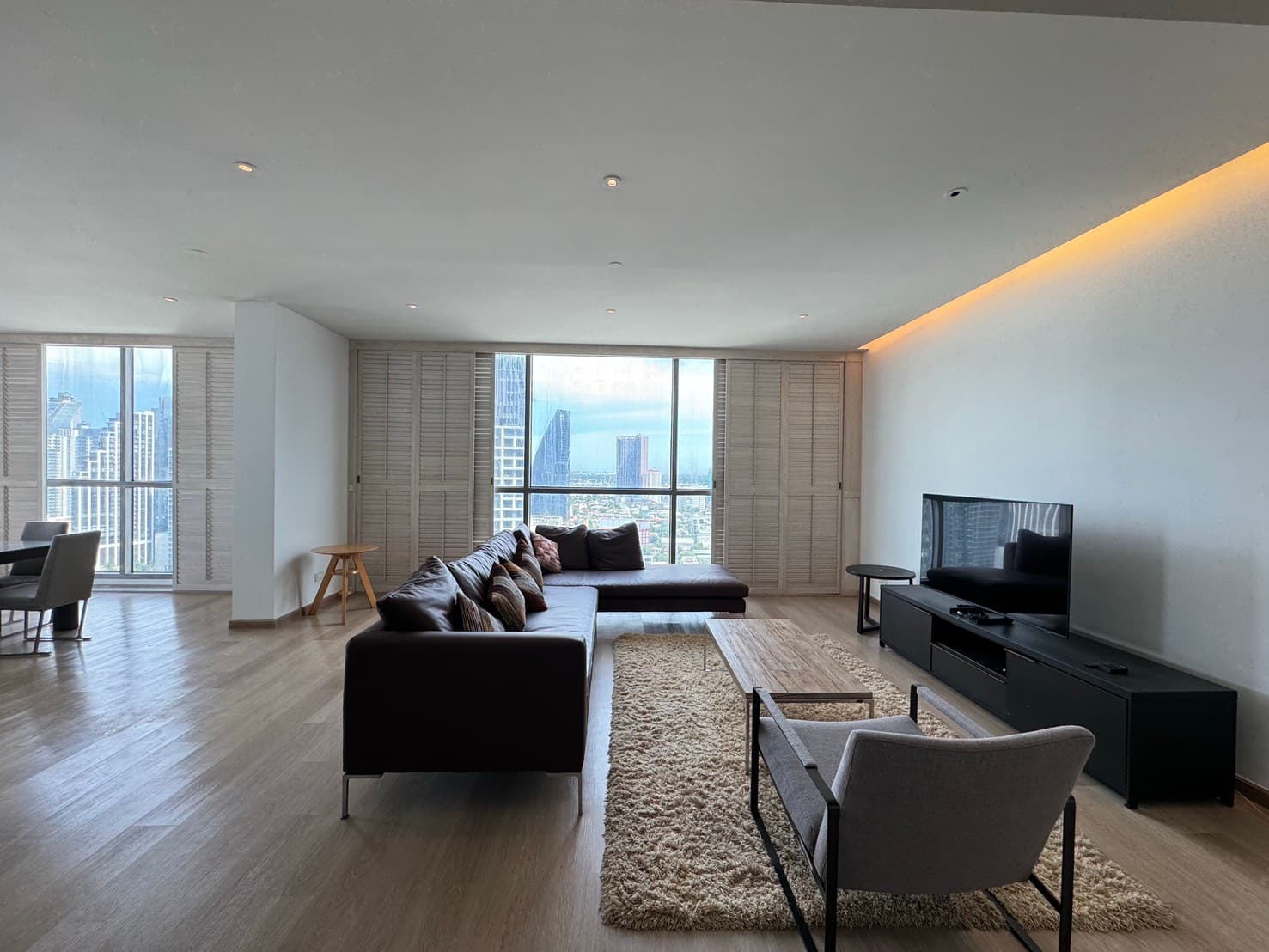 Aequa Sukhumvit 49 · 2 Beds Condo, 96 sqm, for Rent