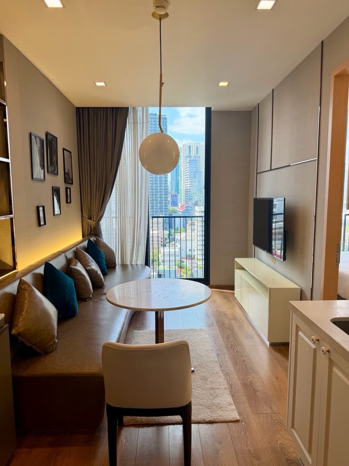 Noble BE33 · 1 Bed Condo, 35 sqm, for Rent