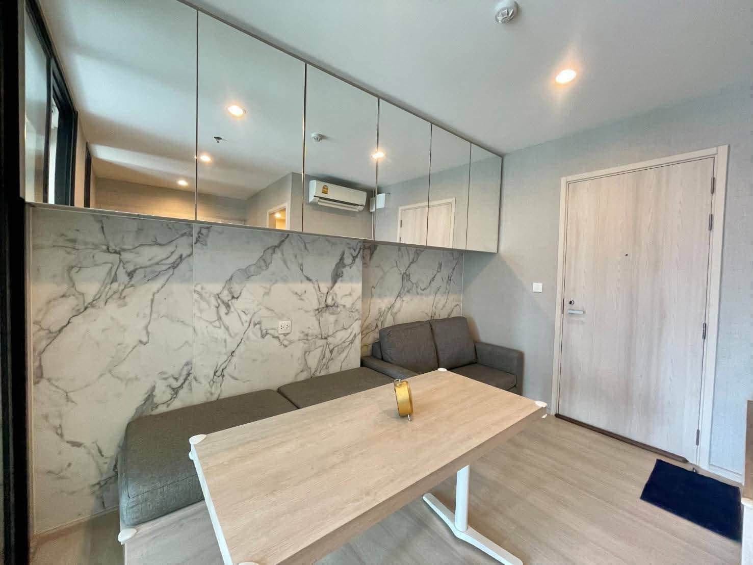 Life Asoke · 1 Bed Condo, 40 sqm, for Rent