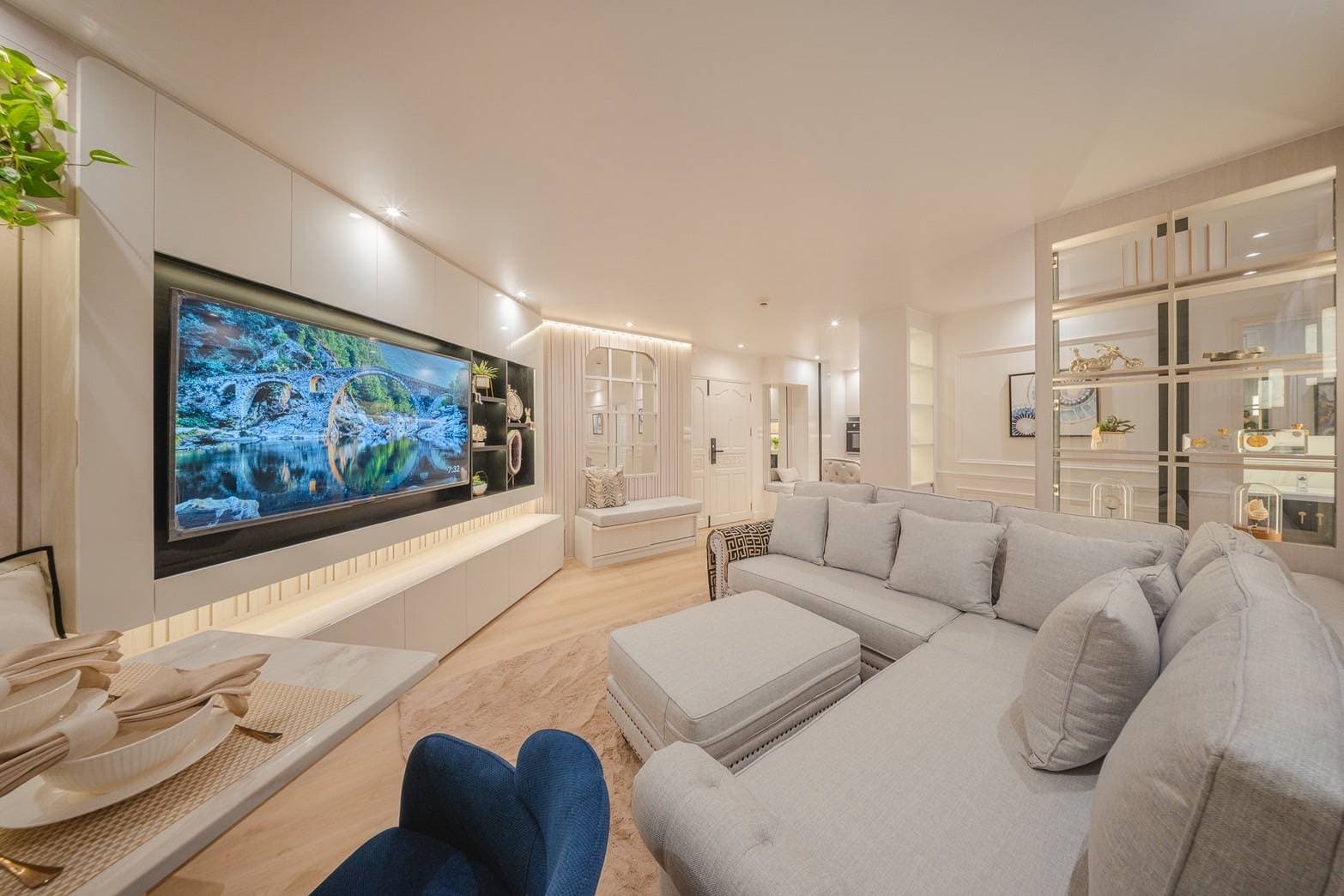 Fortune Condo Town · 2 Beds Condo, 85 sqm, for Rent