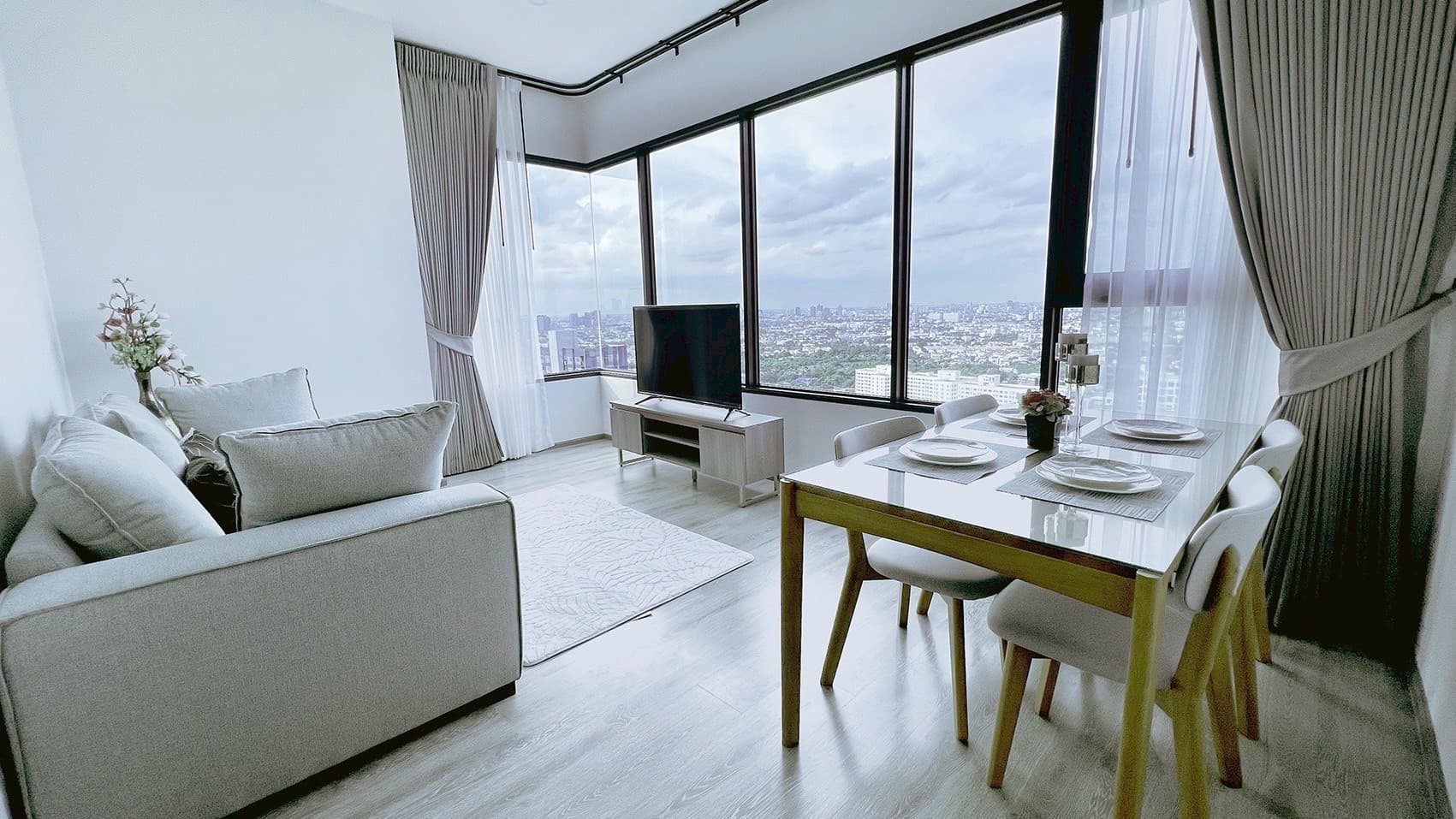 KnightsBridge Prime Onnut · 2 Beds Condo, 55 sqm, for Rent