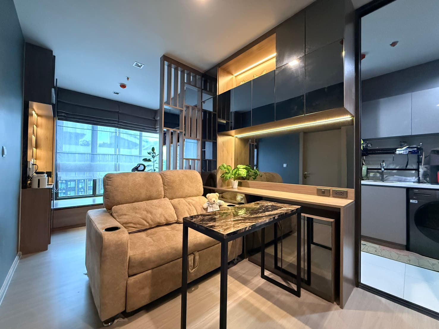 ขาย คอนโด Life Asoke - Rama 9 · 1 ห้องนอน · 36 ตร.ม.